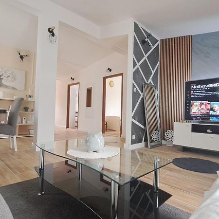 Maria Apartments Kaštela エクステリア 写真