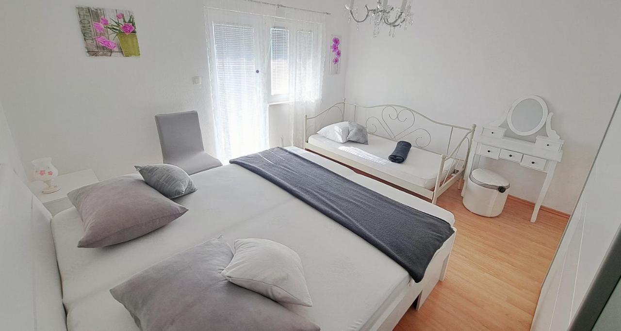 Maria Apartments Kaštela エクステリア 写真